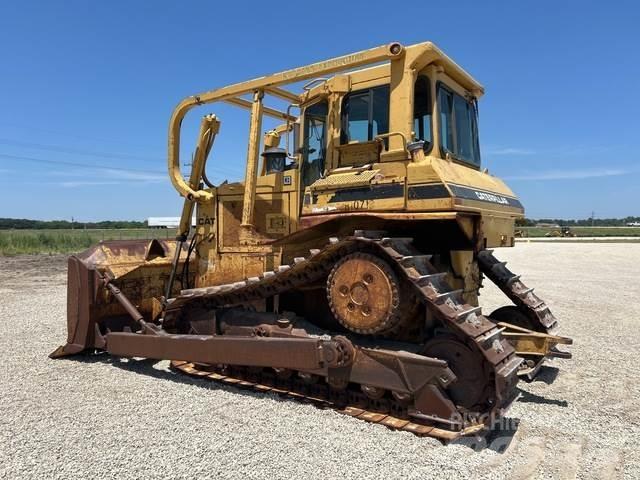 CAT D6H Crawler dozers