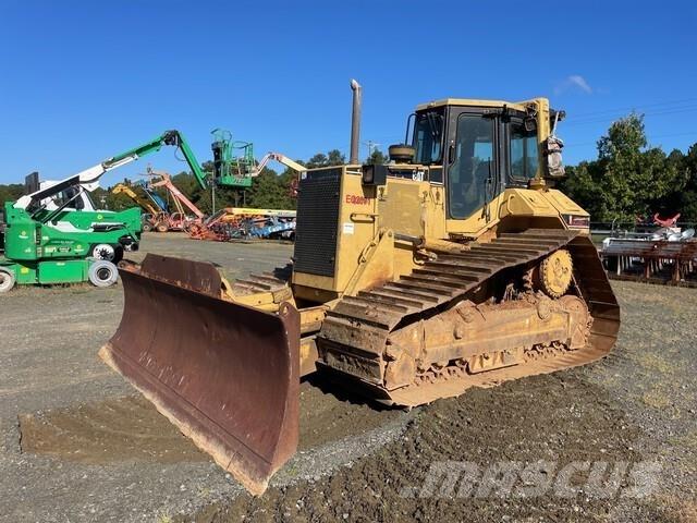 CAT D6M LGP Crawler dozers