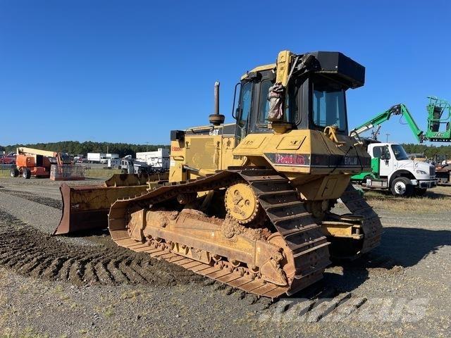CAT D6M LGP Crawler dozers