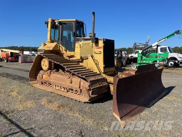 CAT D6M LGP Crawler dozers