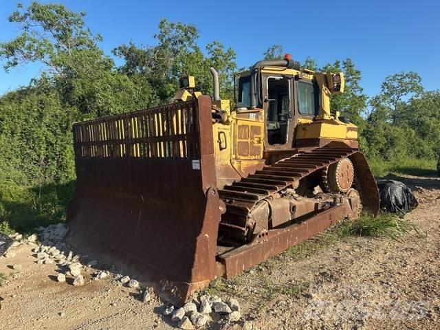 CAT D6T LGP Crawler dozers