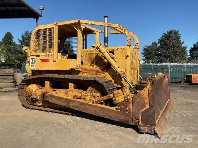 CAT D7 Crawler dozers