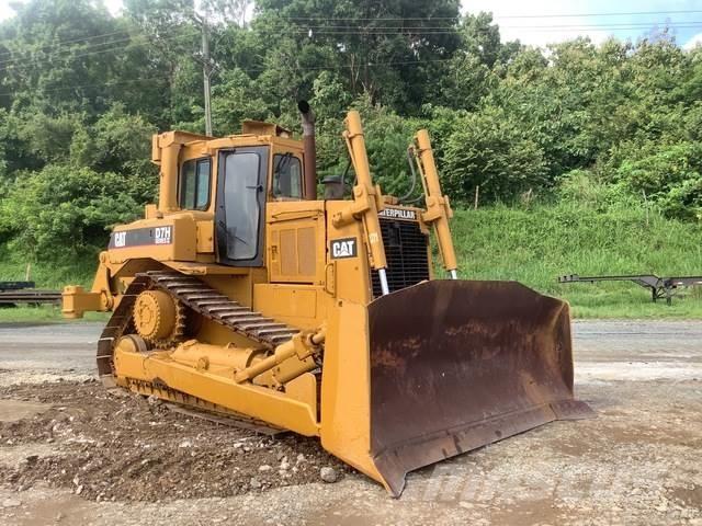 CAT D7H Crawler dozers