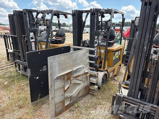 CAT EC25N2 Electric Forklifts