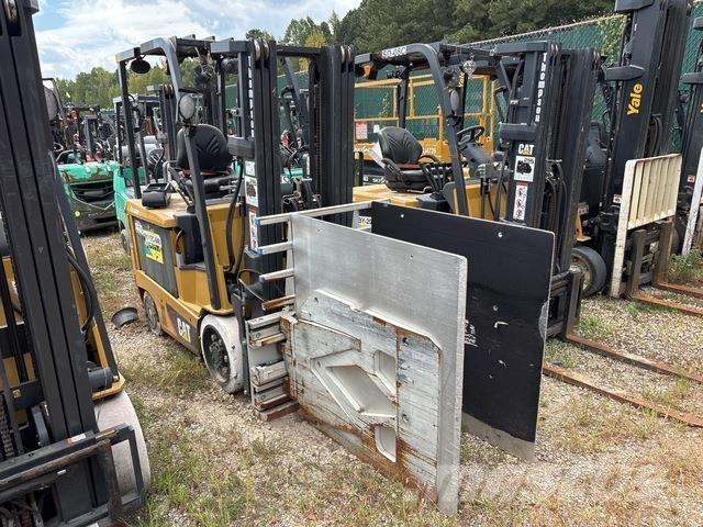 CAT EC25N2 Electric Forklifts