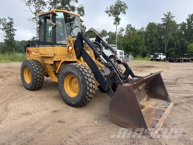 CAT IT24F Wheel Loaders