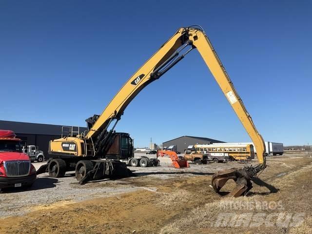 CAT MH3059 Waste / Industry Handlers