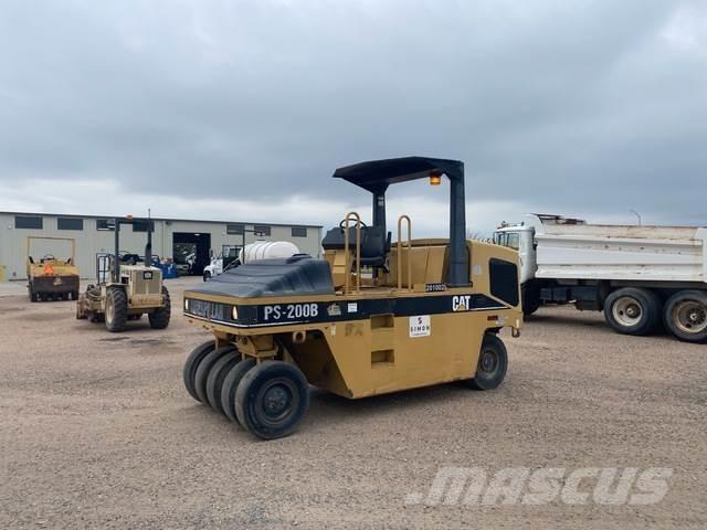 CAT PS200B Pneumatic tired rollers