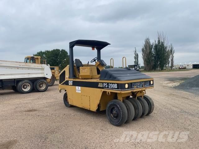 CAT PS200B Pneumatic tired rollers