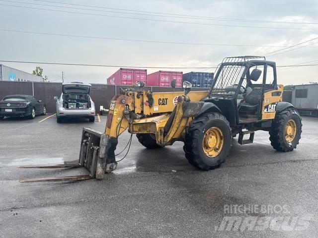 CAT TH560B Telescopic Handlers