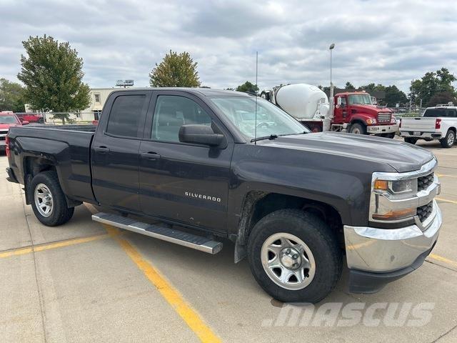 Chevrolet 1500 Pickup Trucks