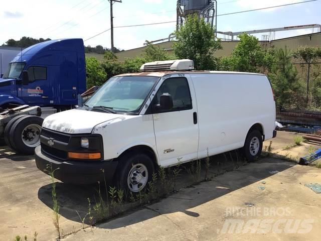Chevrolet 3500 Panel vans