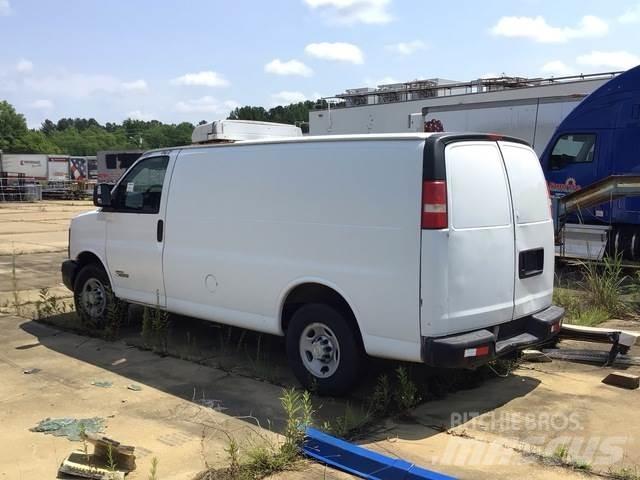 Chevrolet 3500 Panel vans