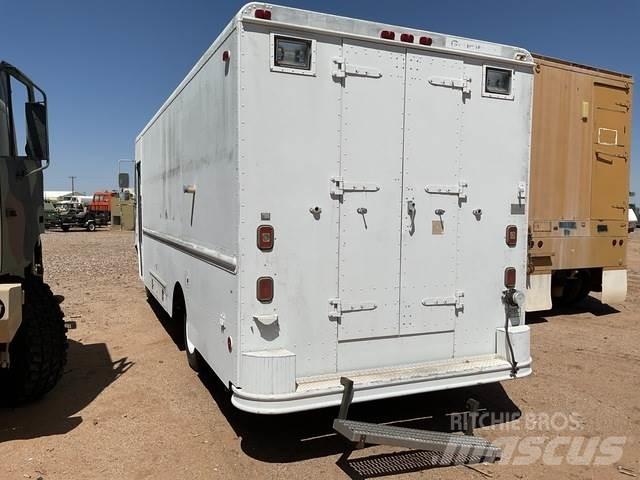 Chevrolet P30 Box body