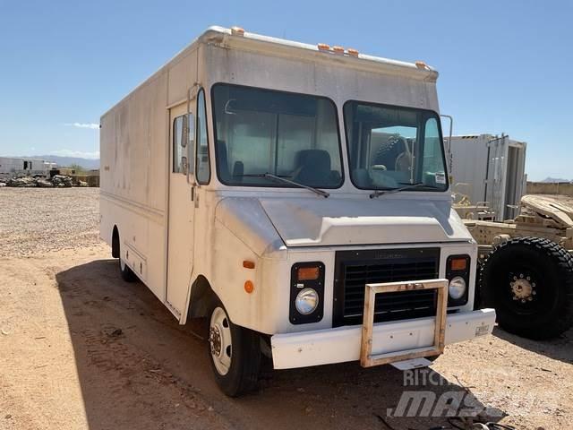 Chevrolet P30 Box body