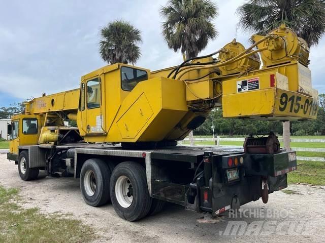 Daewoo DTC-35 Crawler Cranes