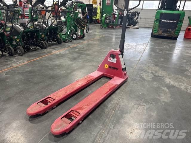 Dayton 2ZE58 Pallet Truck