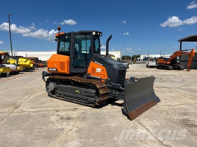 Develon DD100 Crawler dozers