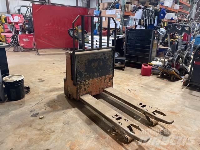 Doosan  Pallet Truck