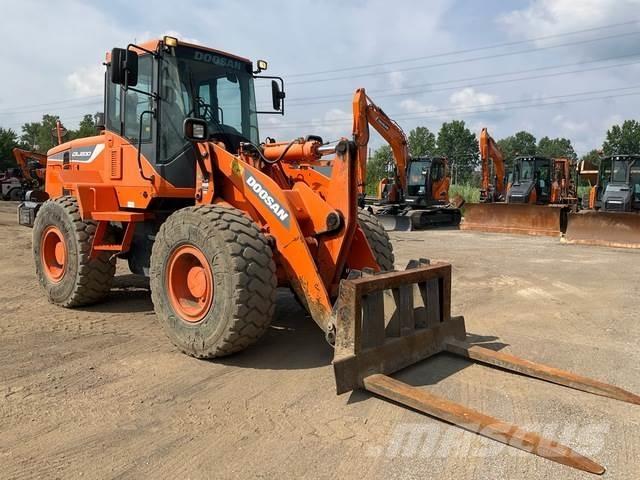 Doosan DL200-5 Wheel Loaders
