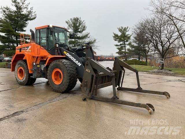 Doosan DL300-5 Wheel Loaders