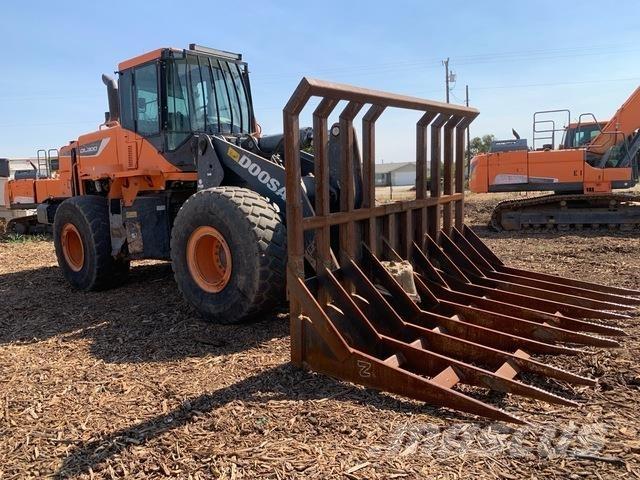 Doosan DL300-5 Wheel Loaders