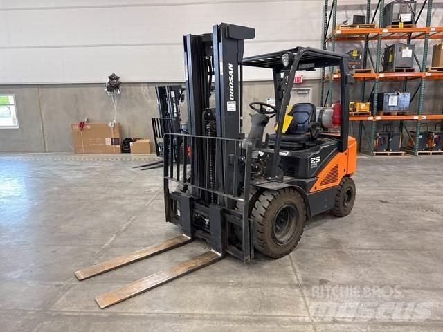 Doosan G25N-7 Other