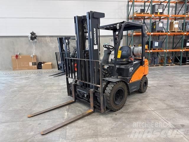 Doosan G25N-7 Other
