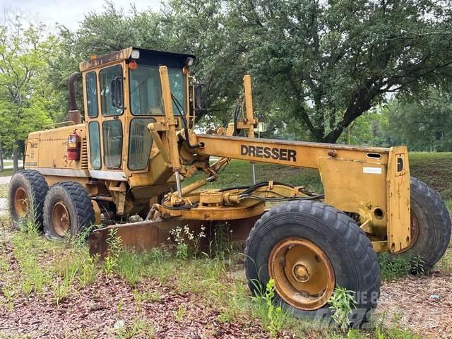 Dresser  Motor Graders