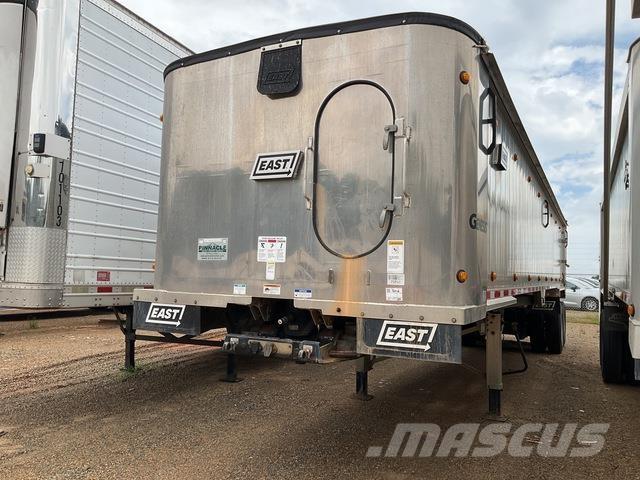 East Mfg  Dump Trailers