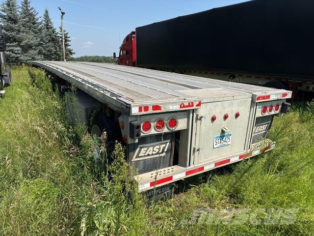 East Mfg  Flatbed Trailers