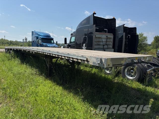 East Mfg  Flatbed Trailers
