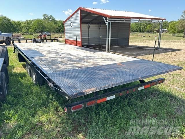 East Mfg Texas Lowboy trailer