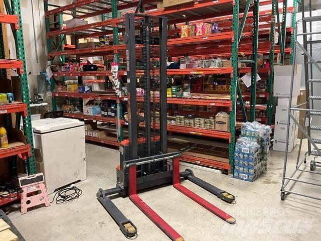 Ekko EB13-E45L Self Propelled Stackers