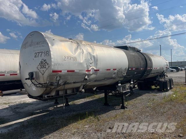 Etnyre  Material transport vehicles