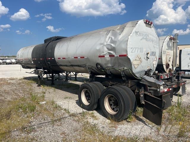 Etnyre  Material transport vehicles