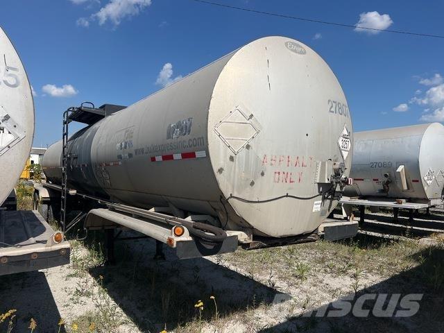 Etnyre  Material transport vehicles