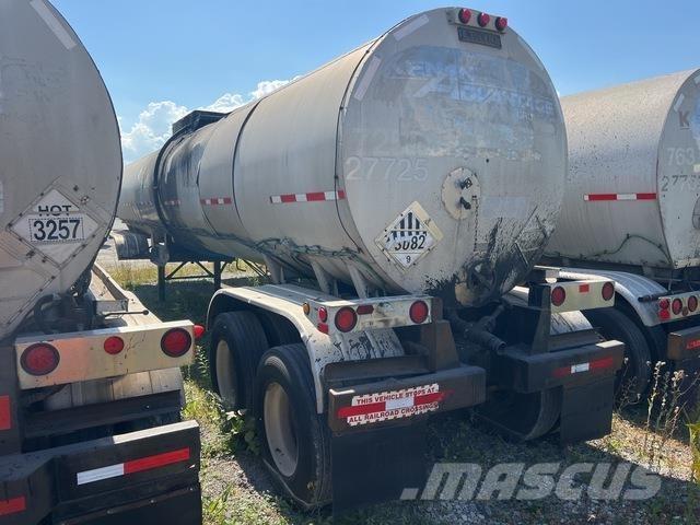Etnyre  Material transport vehicles