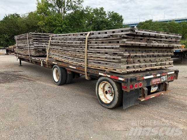 Fontaine  Lowboy trailer