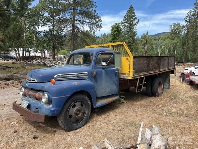 Ford  Dump Trucks