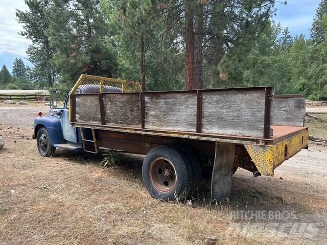 Ford  Dump Trucks