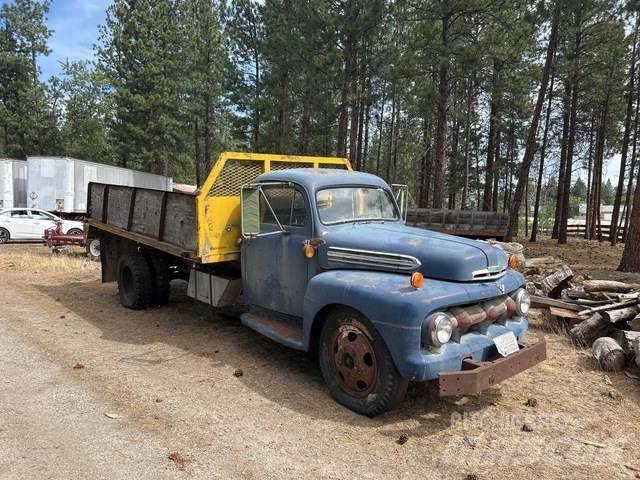 Ford  Dump Trucks