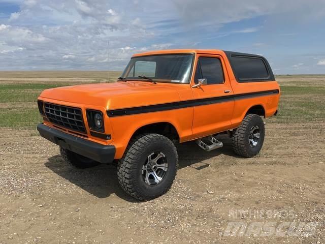 Ford Bronco Automobiles / SUVS