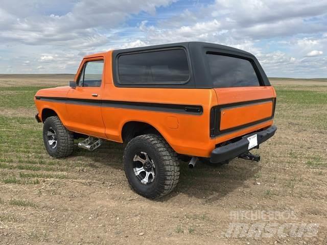 Ford Bronco Automobiles / SUVS