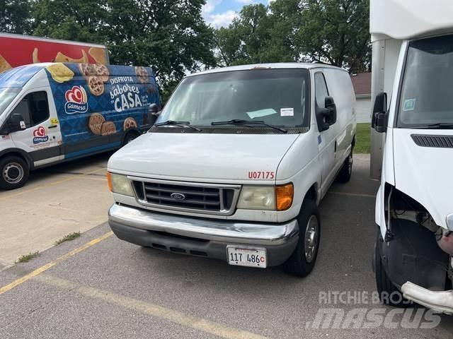 Ford E-150 Panel vans