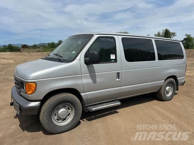 Ford E-150 Automobiles / SUVS