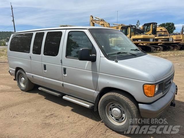 Ford E-150 Automobiles / SUVS