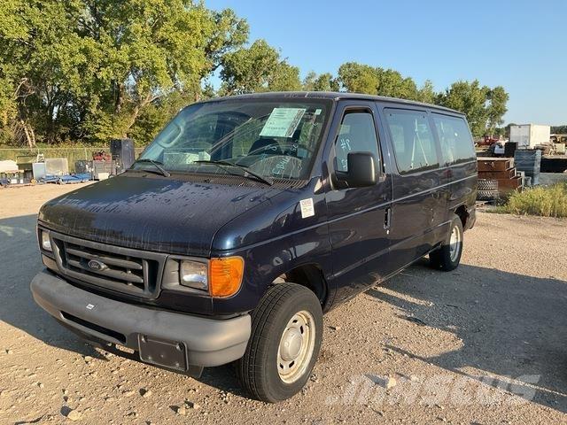 Ford E-150 XL Automobiles / SUVS