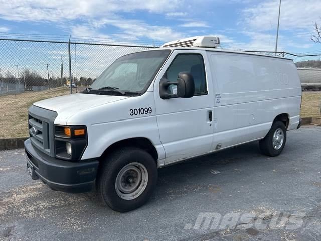Ford E-250 Panel vans