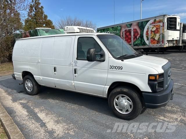 Ford E-250 Panel vans